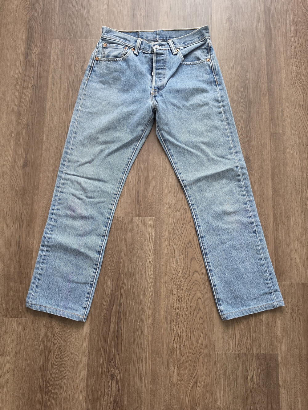 Vintage Levi's Women's Light Blue Straight Leg Jeans